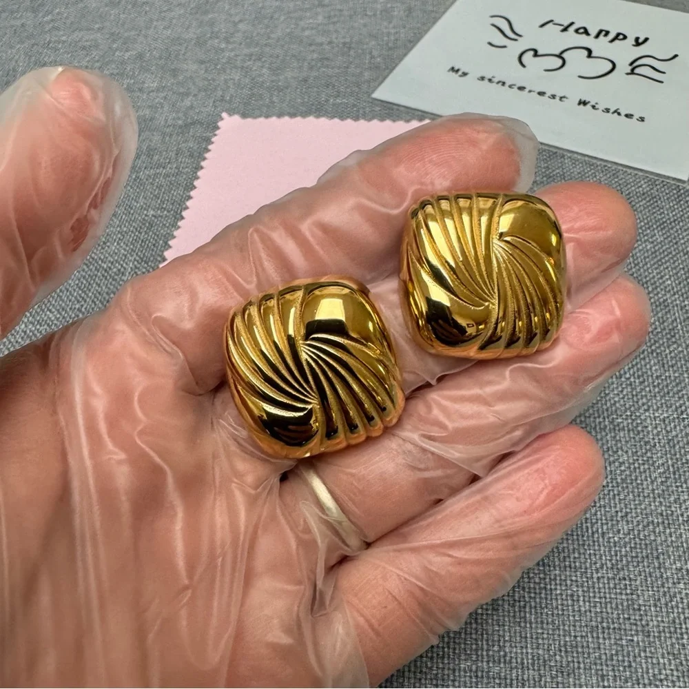 ✨🆕CLARA Gold Earrings | Stainless Steel 18K PVD Gold✨ - Picture 6 of 17